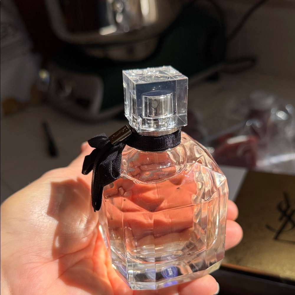 Yves Saint Laurent Mon Paris Gift Set — Pink Gradient Bottle with Black Bow - Picture 5 of 13